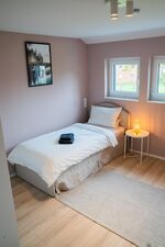HOCHWERTIG EINGERICHTET | 3 ZIMMER | FREE PARKING - WiFi Bild 11 HOCHWERTIG EINGERICHTET | 3 ZIMMER | FREE PARKING - WiFi Bild 11