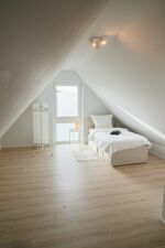 HOCHWERTIG EINGERICHTET | 3 ZIMMER | FREE PARKING - WiFi Bild 10 HOCHWERTIG EINGERICHTET | 3 ZIMMER | FREE PARKING - WiFi Bild 10