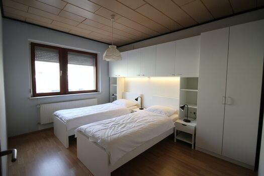 kwatera24 | Neu-Isenburg nahe A3 | 2-150 Personen | WIFI & Parken kwatera24 | Neu-Isenburg nahe A3 | 2-150 Personen | WIFI & Parken