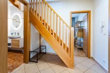 Flur mit Blick zum unteren Schlafzimmer Flur mit Blick zum unteren Schlafzimmer