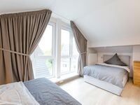 4-Bett-Zimmer (hinten) 4-Bett-Zimmer (hinten)