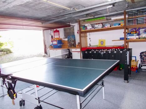 Tischtennis und Tischkicker Tischtennis und Tischkicker