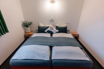 Schlafzimmer und Bett Schlafzimmer und Bett