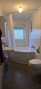 Groses Badezimmer  Groses Badezimmer