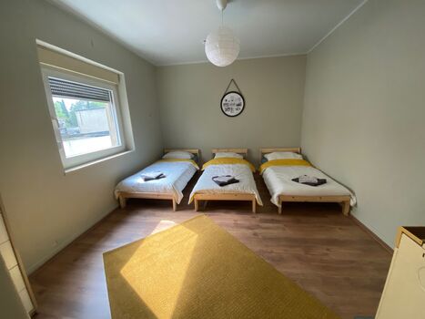 EMAS 5 / Whg. mit 3 Einzelbetten, WLAN, Küche, Waschmaschine Bild 5 EMAS 5 / Whg. mit 3 Einzelbetten, WLAN, Küche, Waschmaschine Bild 5