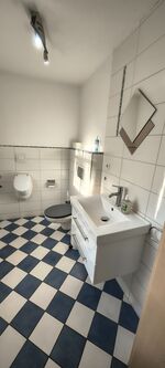 Gäste WC mit Pissoir Gäste WC mit Pissoir