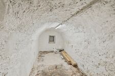 Historischer Gewölbekeller mit Weinregal – echtes Saarburger Flair direkt in eurer Unterkunft Historischer Gewölbekeller mit Weinregal – echtes Saarburger Flair direkt in eurer Unterkunft