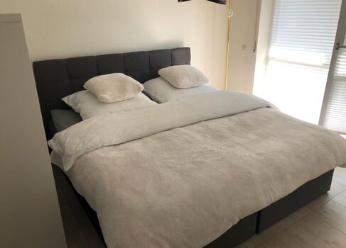 Moderne möblierte 1-Zimmer-Wohnung mit Balkon & Garage Zdjęcie 3 Moderne möblierte 1-Zimmer-Wohnung mit Balkon & Garage Zdjęcie 3
