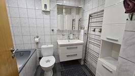 Sehr Ruhige Wohnung für 3 - 6 Leute mit Balkon + Garten Bild 7 Sehr Ruhige Wohnung für 3 - 6 Leute mit Balkon + Garten Bild 7