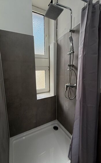 Wohnung Messe Bahnhof Frankfurt mit Parkplatz 6 Einzelbetten Bild 1 Wohnung Messe Bahnhof Frankfurt mit Parkplatz 6 Einzelbetten Bild 1