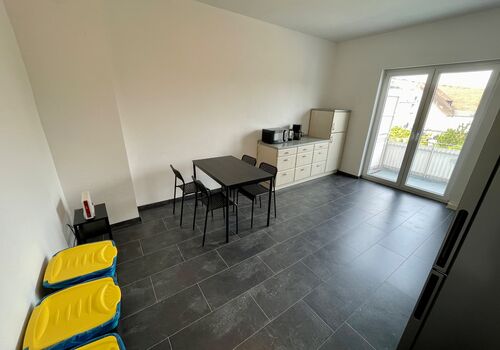 TOP! Wohnung mit Doppelzimmern und Balkon Bild 5 TOP! Wohnung mit Doppelzimmern und Balkon Bild 5