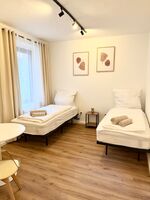 Moderne Zimmer mit hotelmatratzen , Betten optional auch als Doppelbett nutzbar Moderne Zimmer mit hotelmatratzen , Betten optional auch als Doppelbett nutzbar