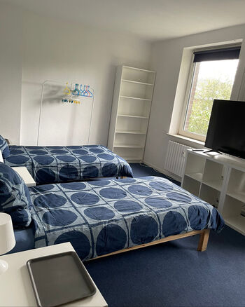 2-Bett-Zimmer mit TV 2-Bett-Zimmer mit TV