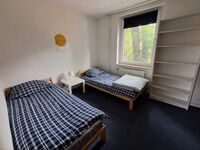 2-Bett Zimmer mit TV 2-Bett Zimmer mit TV