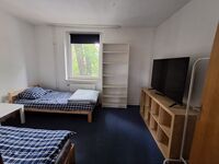 2-Bett Zimmer mit TV 2-Bett Zimmer mit TV