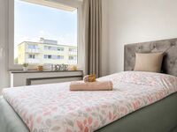 Schlafzimmer3 - Aussicht vom Zimmer Richtung Balkon Schlafzimmer3 - Aussicht vom Zimmer Richtung Balkon