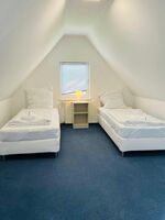 Großes Haus in Winsen – 3 separate Wohnungen für 6, 8 o 10 Bild 1 Großes Haus in Winsen – 3 separate Wohnungen für 6, 8 o 10 Bild 1