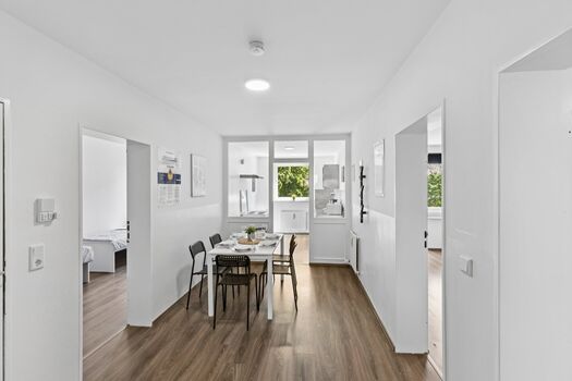 Balkon und Parkplatz | Komfortable Unterkünfte in Bergkamen Bild 5 Balkon und Parkplatz | Komfortable Unterkünfte in Bergkamen Bild 5