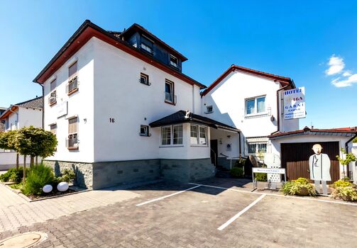 Business Pension Gasper Raunheim Picture 3 Business Pension Gasper Raunheim Picture 3