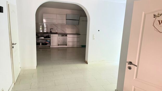 Große Wohnung mit Garten Bild 3 Große Wohnung mit Garten Bild 3