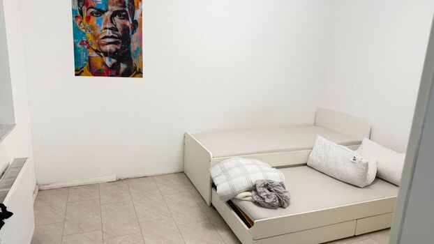 Große Wohnung mit Garten Bild 2 Große Wohnung mit Garten Bild 2