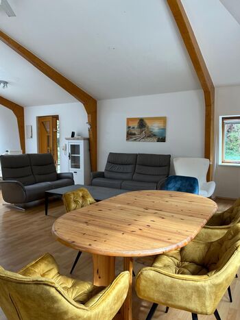Große Wohnung mit 3 Schlafzimmern am Wildpark Bild 1 Große Wohnung mit 3 Schlafzimmern am Wildpark Bild 1