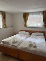 Schlafzimmer Nr.2 + Einzelbett Schlafzimmer Nr.2 + Einzelbett