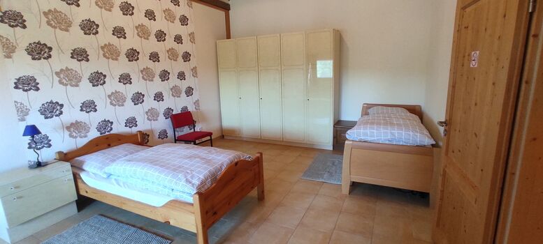 1. Schlafzimmer 2 Betten + 1 Sofa 1. Schlafzimmer 2 Betten + 1 Sofa