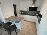 B5 Picture 11 B5 Picture 11