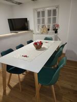 1. OG — Essbereich / Dining area 1. OG — Essbereich / Dining area