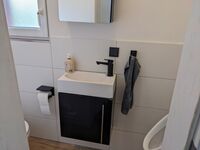 Kernsanierte neu möblierte EG-Wohnung, 4 DZ mit Einzelbetten Bild 12 Kernsanierte neu möblierte EG-Wohnung, 4 DZ mit Einzelbetten Bild 12
