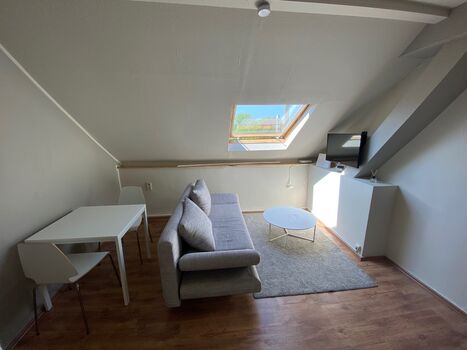 EMAS 8 / Whg. mit 2 Einzelbetten, WLAN, Küche, Waschmaschine Bild 4 EMAS 8 / Whg. mit 2 Einzelbetten, WLAN, Küche, Waschmaschine Bild 4