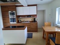 Wohnung 2, Küche mit Essplatz Wohnung 2, Küche mit Essplatz