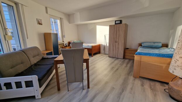 Große Wohnung für 3-7 Leute mit Balkon und extra WC Picture 2 Große Wohnung für 3-7 Leute mit Balkon und extra WC Picture 2