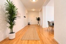 Großzügiger Flurbereich Großzügiger Flurbereich