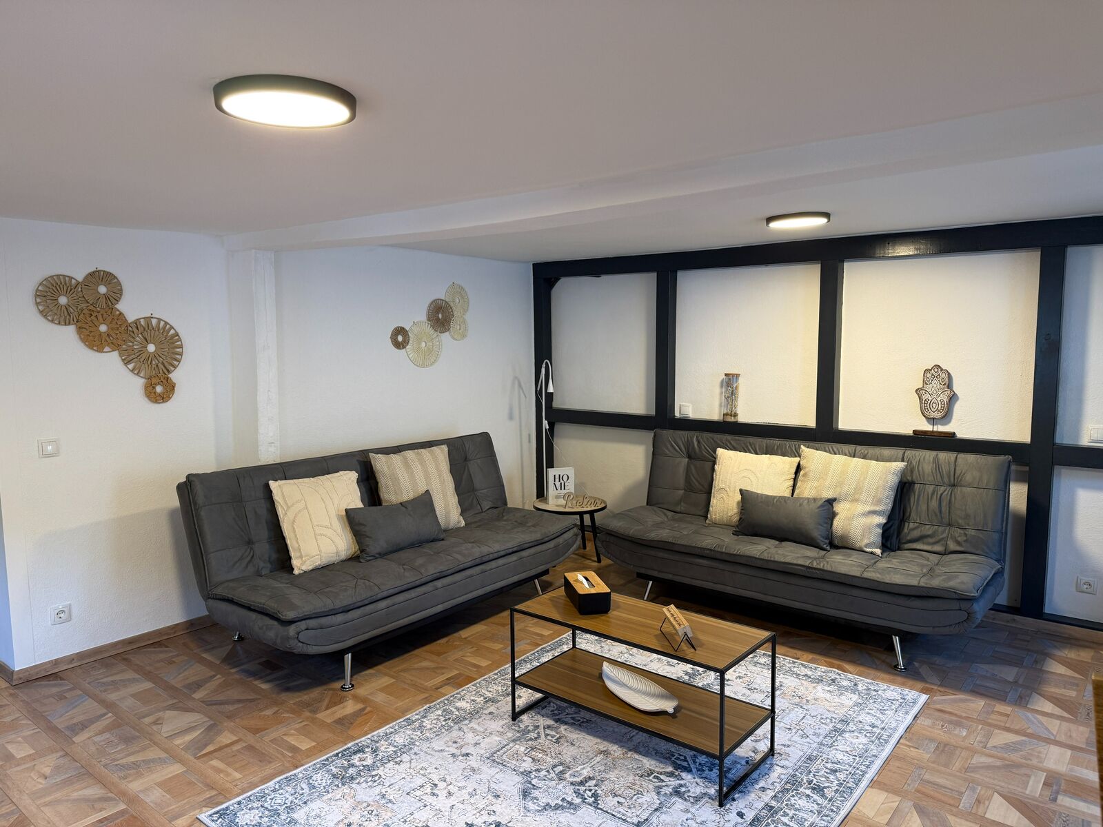 Wohnzimmer mit 2 Schlafsofas Wohnzimmer mit 2 Schlafsofas