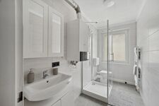 Frisch renoviert + modern eingerichtet 4 Zimmer Apartment Bild 10 Frisch renoviert + modern eingerichtet 4 Zimmer Apartment Bild 10