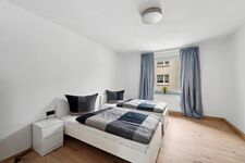 Frisch renoviert + modern eingerichtet 4 Zimmer Apartment Bild 13 Frisch renoviert + modern eingerichtet 4 Zimmer Apartment Bild 13