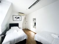 Krefeld House Deluxe Apartment - 15min to DUS & FREE Parking Bild 11 Krefeld House Deluxe Apartment - 15min to DUS & FREE Parking Bild 11