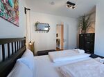 Schlafzimmer 3: 140 cm Queensize Bett mit hochwertiger Hotelwäsche Schlafzimmer 3: 140 cm Queensize Bett mit hochwertiger Hotelwäsche