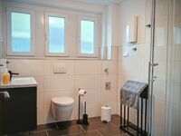 Neues modernes Badezimmer Neues modernes Badezimmer