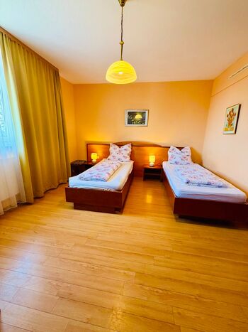 Apartments mit Einzelbetten und Bad für 2 Personen Apartments mit Einzelbetten und Bad für 2 Personen