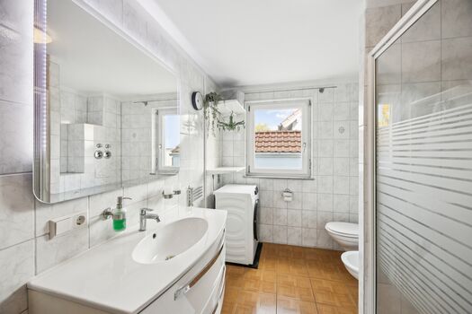 Kaiserstuhl Oase - 4BR/ Küche/ Waschtrockner/Hof Picture 2 Kaiserstuhl Oase - 4BR/ Küche/ Waschtrockner/Hof Picture 2