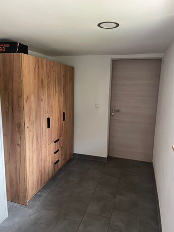 Flur zu Zimmer 1 Flur zu Zimmer 1