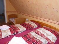 Schlafzimmer Nr 1 mit Doppelbett Schlafzimmer Nr 1 mit Doppelbett