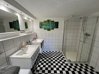 Badezimmer EG Badezimmer EG
