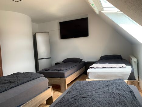 TOP Stuttgart Mitte: Zentral, günstig, sauber Picture 4 TOP Stuttgart Mitte: Zentral, günstig, sauber Picture 4