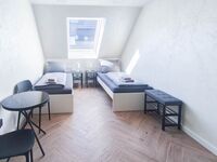 Doppelzimmer mit 2 Einzelbetten / Double room with 2 single beds