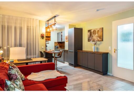 Vollausgestattete Küche mit Induktionsherd 