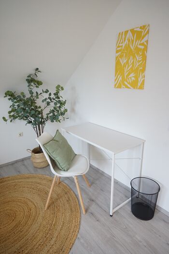 Zimmer Sonnenwinkel Arbeitsplatz